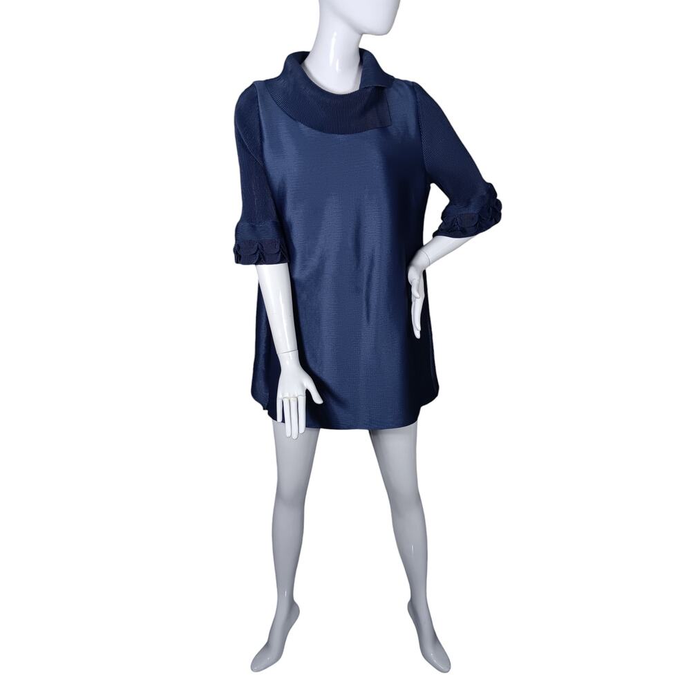 Pleated Fabric Mini Dress Navy Blue Size Medium Gathered Cuffs to 3/4 Sleeves - Picture 2 of 9